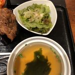 焼肉 黒バラモン - サラダとスープ