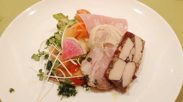 Bistro violet photo 2