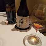 ロオジエ - 前菜のサーモン&キャヴィアに合わせて二種類を。ちな、サーモン&キャヴィアは写真撮り忘れ。