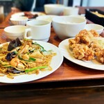 Asian Dining FOOD EIGHT - 上海焼きそば＆唐揚げ定食    968円