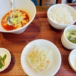 Asian Dining FOOD EIGHT - 麻婆豆腐定食    638円