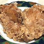 幸楽苑のからあげ家 - 醤油（左）と塩（右）