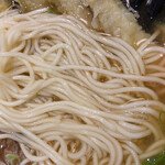 Sukesan Udon - 細めん　は　うどんというより冷麦に近く麺は柔らかです