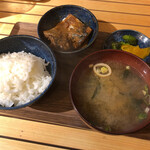 Darumadou - 定食のご飯・味噌汁・ぬかだき・漬物