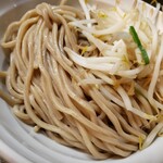 極濃つけ麺ブンブンマル - 麺 (全粒粉配合？麦の香りが良し )