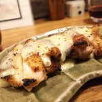 Kushina - 地鶏の炭焼き ラクレットチーズがけ