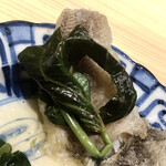 温石 - メヒカリに空芯菜を乗っけていただきます