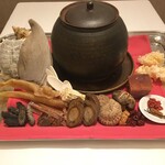 Oosaka Heichinrou - 薬膳スープと薬膳素材