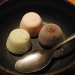 しゃぶしゃぶ温野菜 津高茶屋店 - コースのデザート(3種アイス)