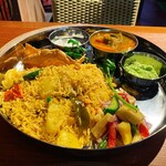 ミールス&ロティ バイ パハナ - 