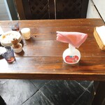 タパス＆タパス - 外のテラス席まで満席でした