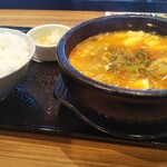 Karubi don to sundoufu senmon ten kandon - ホルモン・スン豆腐定食