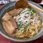 玉蘭 - 角煮入り麺(台湾風)