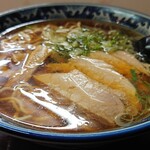 日の出食堂 - 正油ラーメン接写