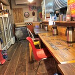 麺屋 Somie's - わかりにくいですがアクリル板で仕切りがしてあります。