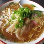 あらかわ食堂 - 中華そば500円