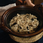 比良山荘 - ☆松茸と鮎の炊き込みご飯。
松茸の量は凄い量。