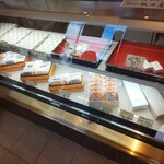 飯田屋菓子店 - ショーケース