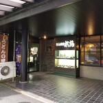 うどん本丸 - 裏手入り口