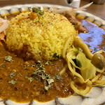 ajipai - 鳥取豚キーマと鳥取チキンカレーのあいがけ1050円