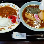 喜多山食堂 - 【2020.10.11(日)】カレーセット(半カレー＋ラーメン)690円