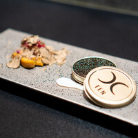 西麻布 焼肉 X - 但馬玄 ユッケ