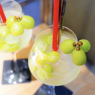 We also offer refreshing drinks made with plenty of seasonal fruits.