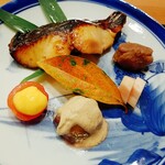 椿 - 本日の焼魚は鰆の柚庵焼