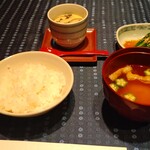 瀬里奈 - 魚沼産コシヒカリの白いご飯、お味噌汁、茶碗蒸し　その２です。