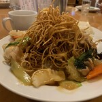 南海飯店 - かたい焼ソバの麺