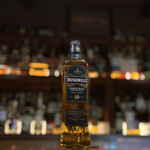 バー ウダ - 世界最古の蒸溜所です。ボトルの下部の1608の数字が見えますか〜（江戸時代が始まった頃ですね）