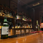 バー ウダ - アクリルのボードでコロナ対策