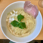 中華飯店 キンサン - 佐渡産焼きあごだし塩麺 大盛