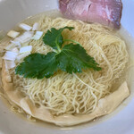 中華飯店 キンサン - 佐渡産焼きあごだし塩麺 大盛