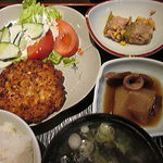Umaimon Do Korokamado - イカメンチ定食