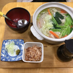 初後亭 - 引きずり出しうどん温野菜のせ