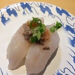 廻転寿司弁慶 - 本日２皿目のかわはぎ肝のせ