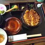 八勝 - ひつまぶし御披露目   (息子の撮影)