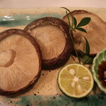 季節料理 よし野 - 椎茸焼き