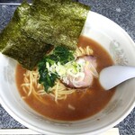 ジャンボラーメンやない - 醤油ラーメン560円！