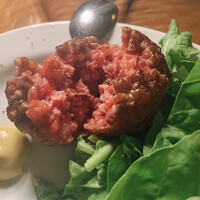 カルネジーオ イースト - 