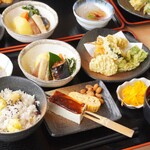 道の駅 おばあちゃん市・山岡 - 【2020.10】おふくろの味定食・栗おこわ(税込1,200円)