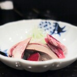 鳥田中 - 七谷赤地鶏の湯引き+脾臓