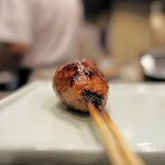 鳥田中 - 以前のテイストとは一転、鴨が入ってワイルドなつくね