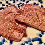 本気焼肉 肉とめし 肉寿司 - 