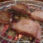 Yondaime katougyuu - 厚切り牛タン焼き上がり