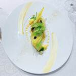 シャトー　ラ・パルム・ドール - 貝類とじゃがいものサラダ仕立て
      カレー風味のヴィネグレットソース