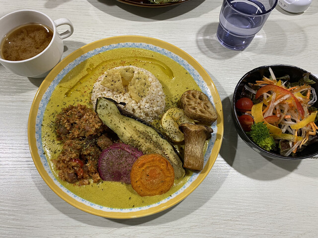 Zakka to Yasai no Cafe &amp; Baru Aju photo 2