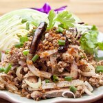 ハーブと野菜、豚ひき肉のスパイシーハーブ和え「ラープ・ムー・チェンマイ」★★★
