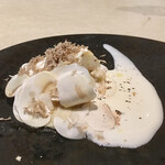 ペペロッソ - モーニングコース：マッシュルームサラダ、松露をかけて